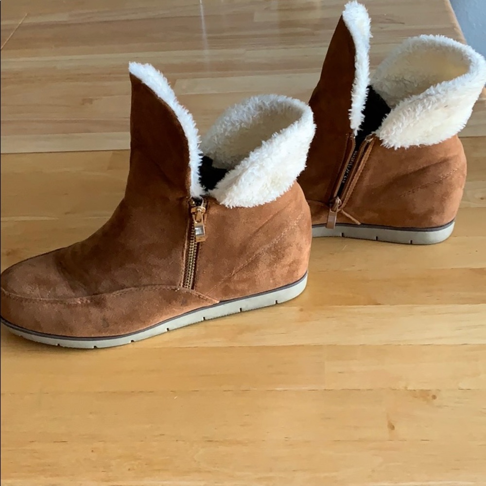 Lucita B17-4(J) Brown/Fur booties